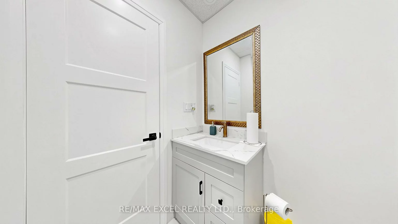 225, Main, Central Newmarket, Newmarket