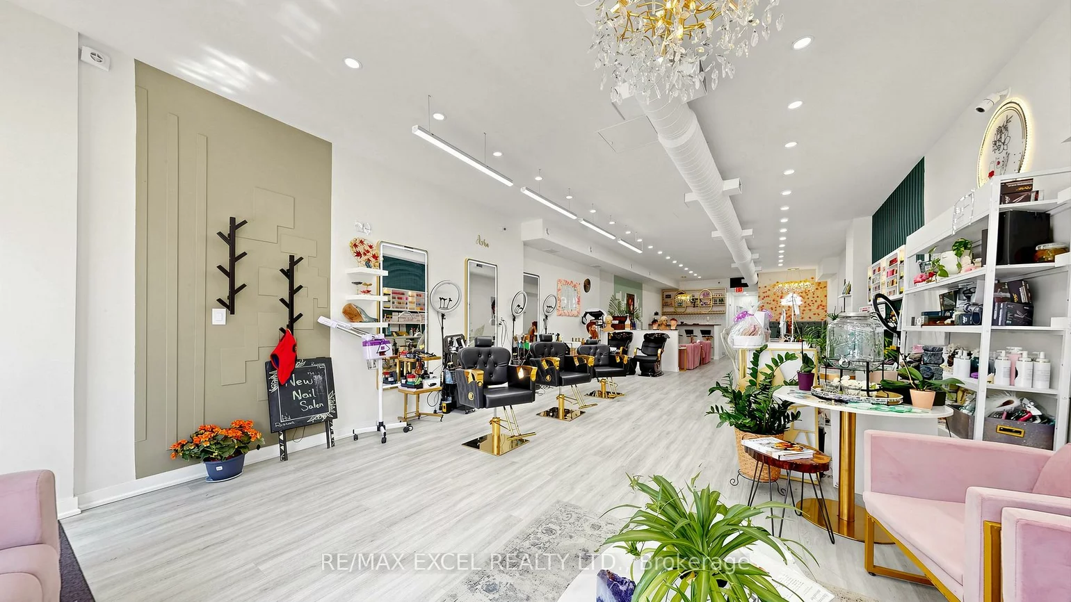 225, Main, Central Newmarket, Newmarket