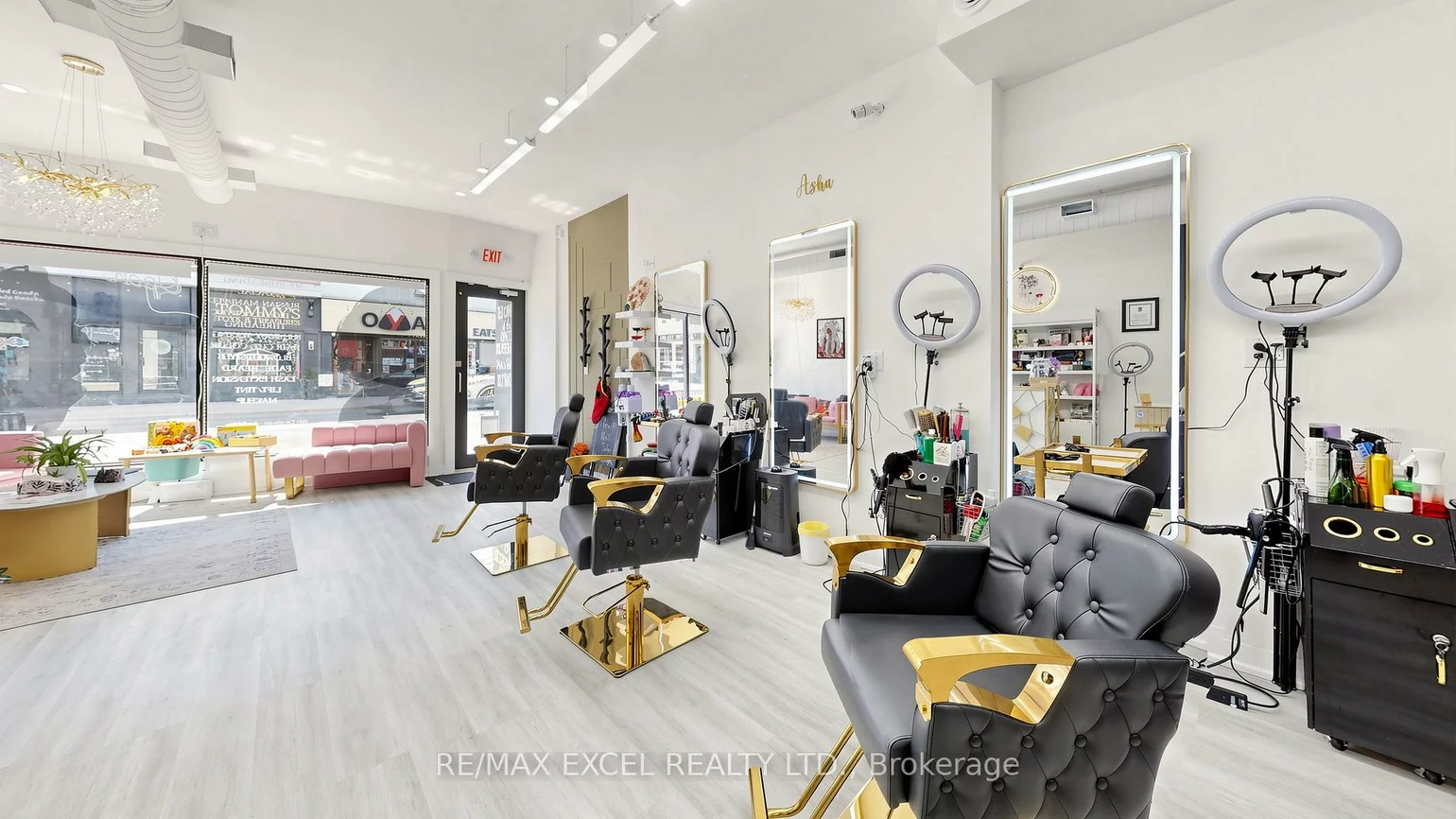 225, Main, Central Newmarket, Newmarket