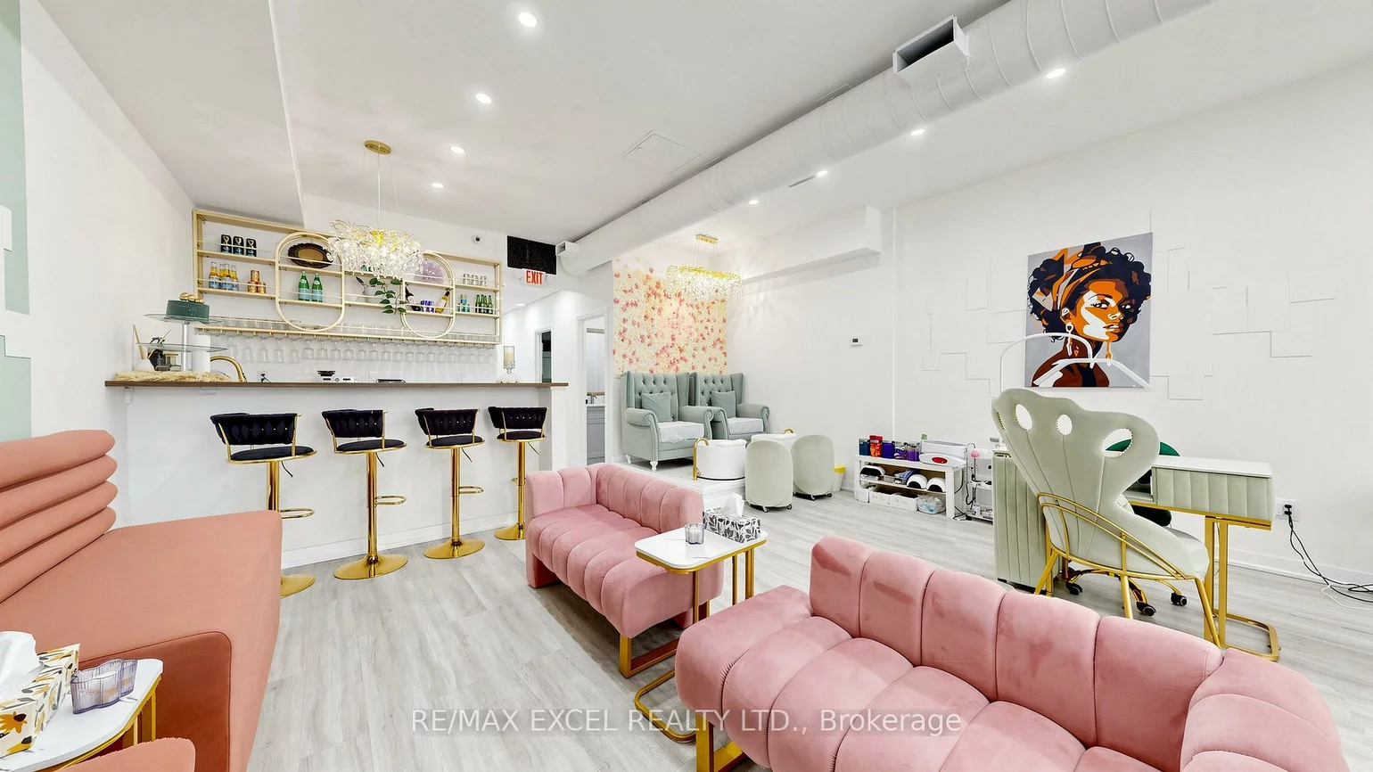 225, Main, Central Newmarket, Newmarket