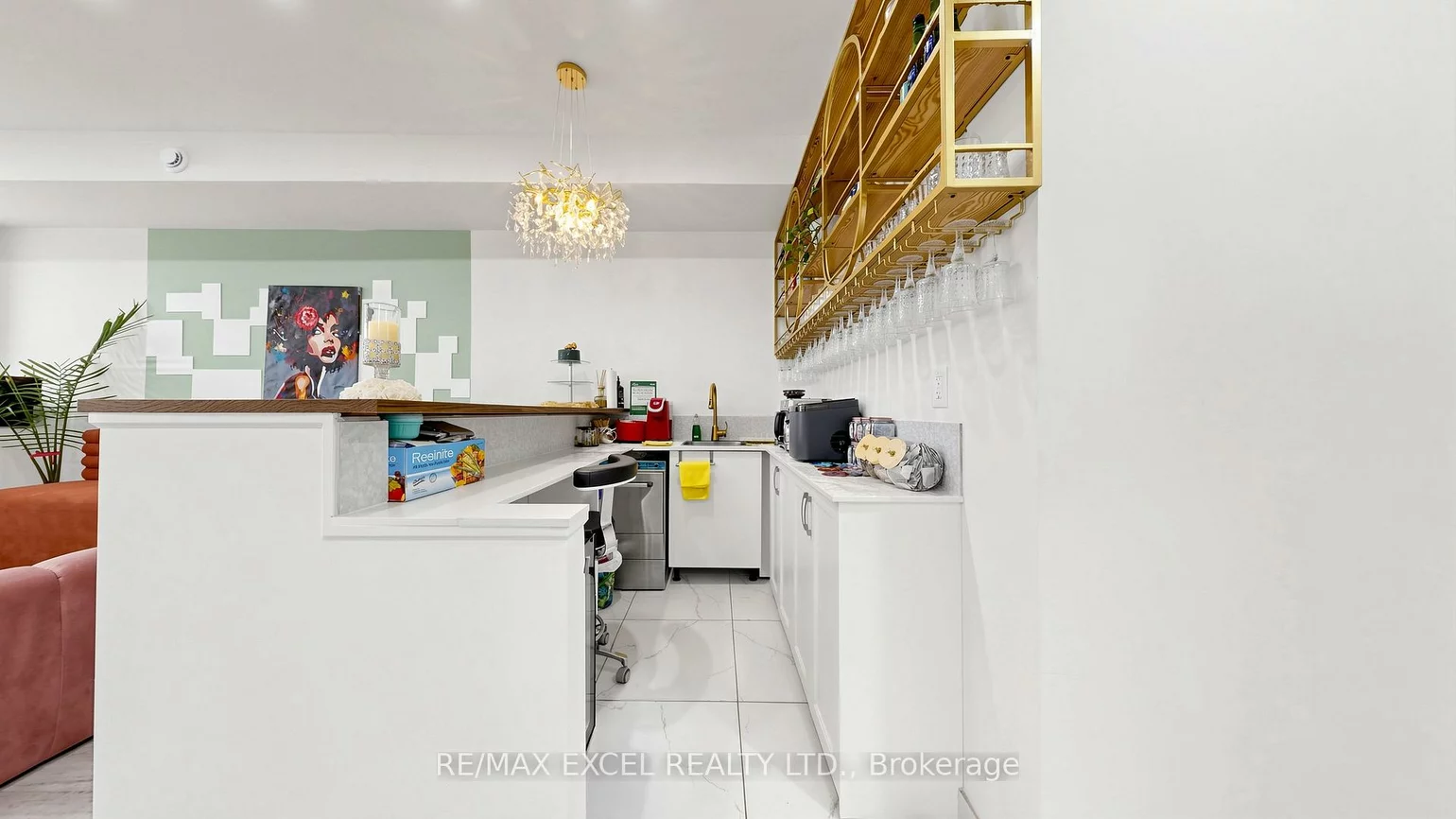 225, Main, Central Newmarket, Newmarket