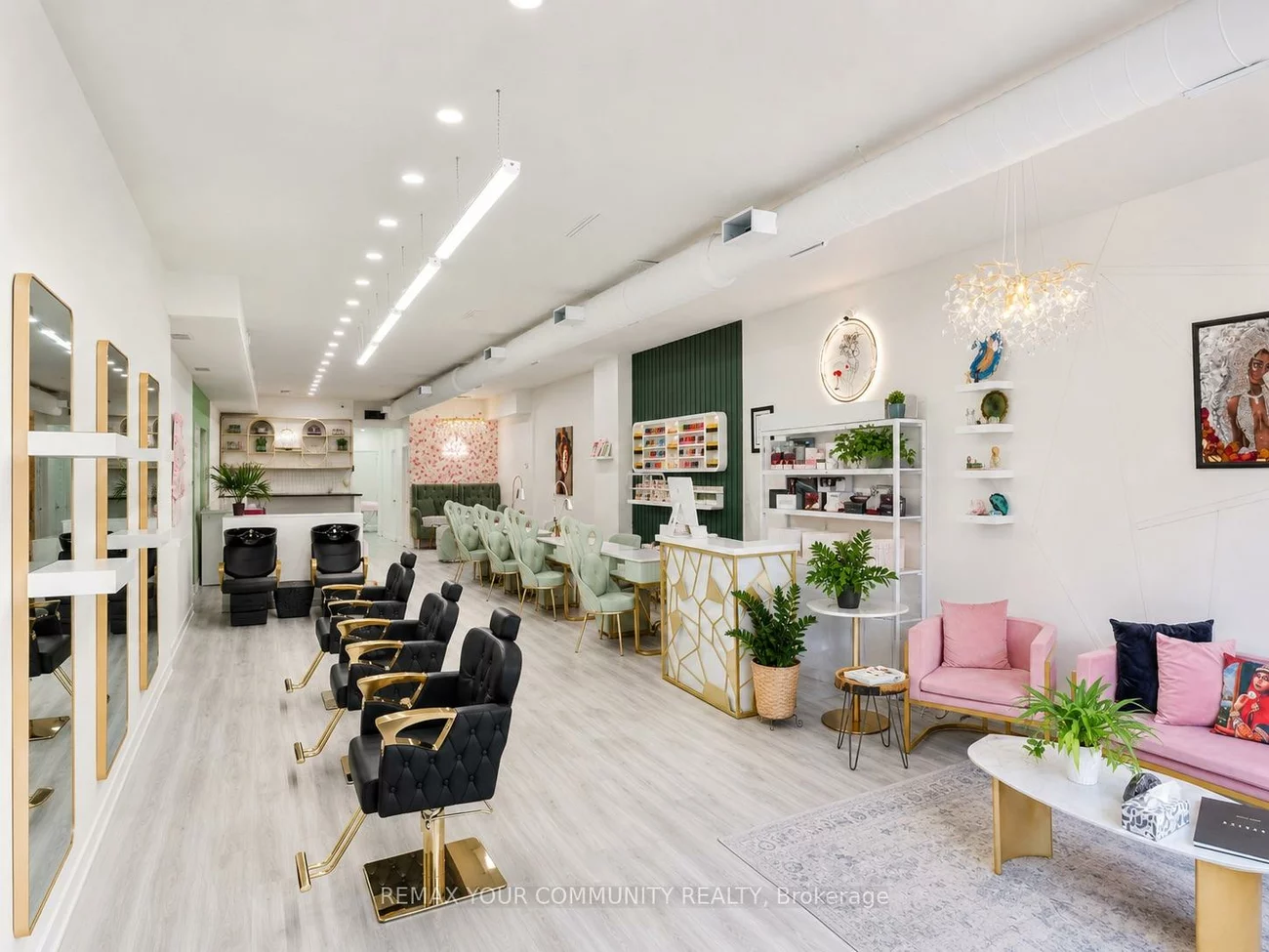 225, Main, Central Newmarket, Newmarket