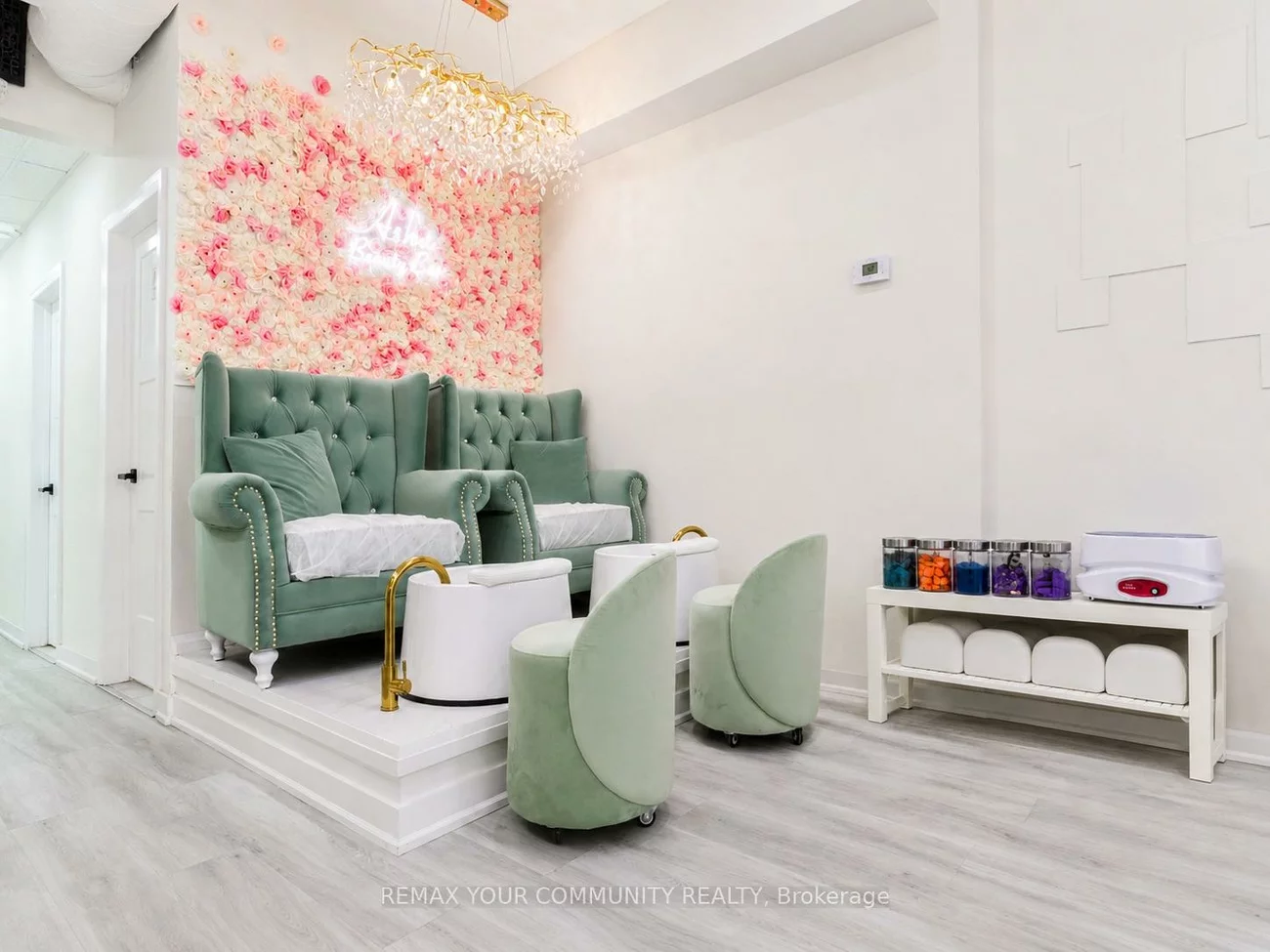 225, Main, Central Newmarket, Newmarket
