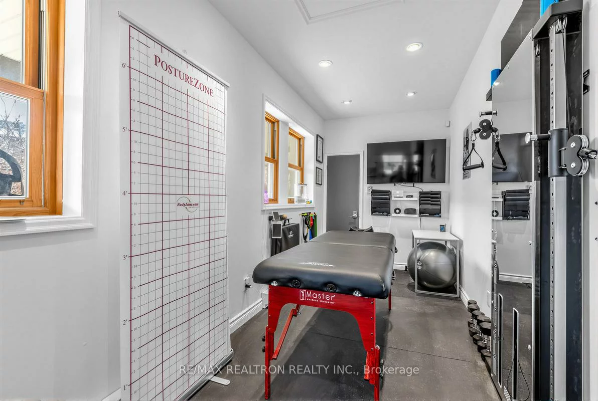 505, Queen, Central Newmarket, Newmarket