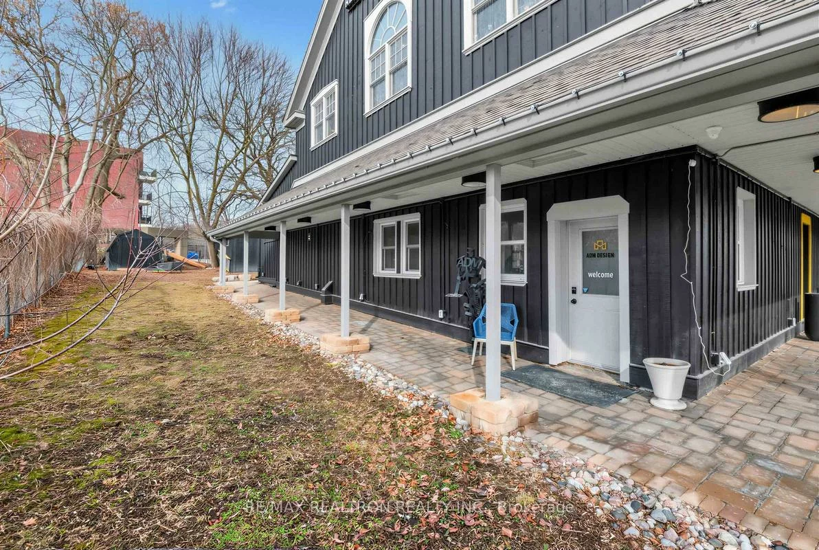 505, Queen, Central Newmarket, Newmarket