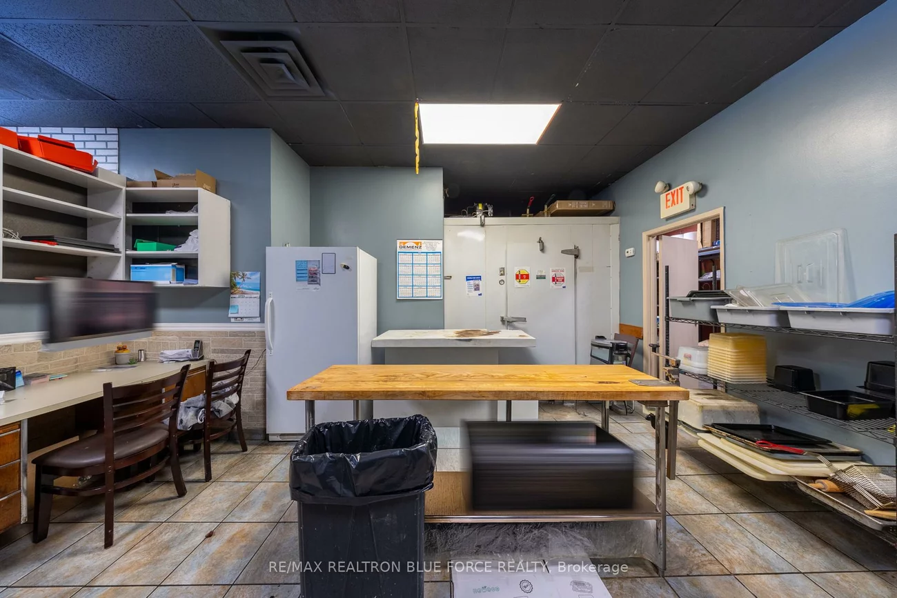 1111, Davis, Newmarket Industrial Park, Newmarket