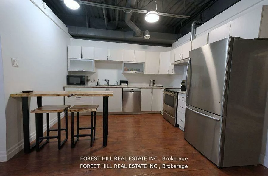 1211, Gorham, Gorham-College Manor, Newmarket