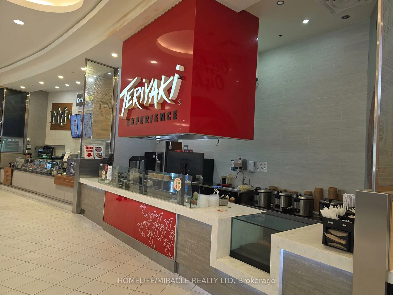 17600, Yonge, Woodland Hill, Newmarket