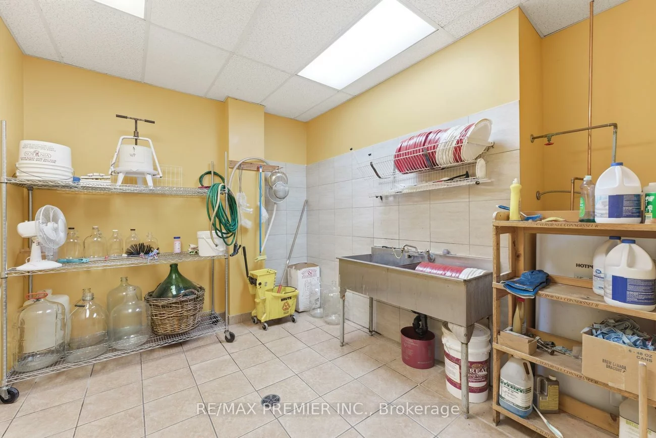 1100, Gorham, Newmarket Industrial Park, Newmarket