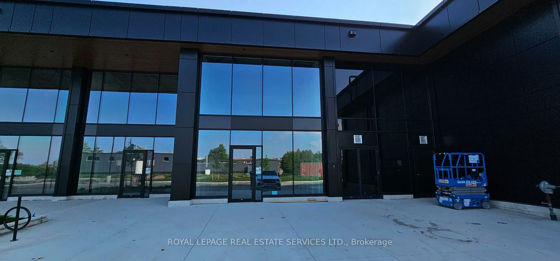 530, Speers, 1014 - QE Queen Elizabeth, Oakville