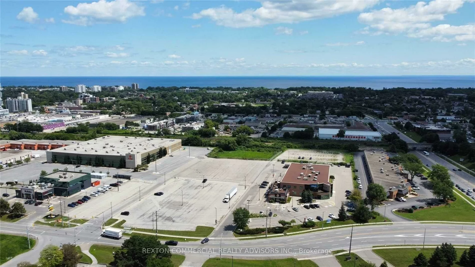 240, Wyecroft, 1014 - QE Queen Elizabeth, Oakville