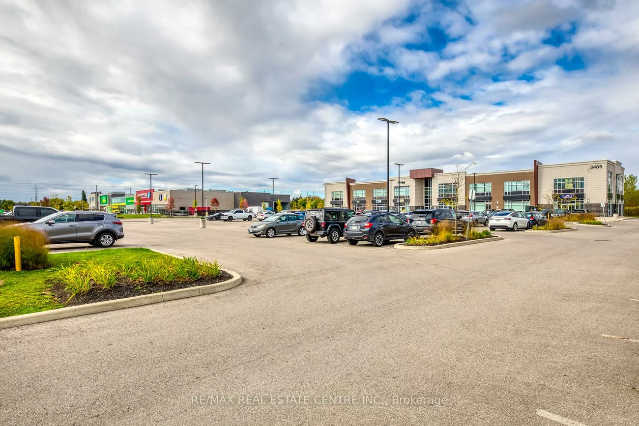 3475, Rebecca, 1014 - QE Queen Elizabeth, Oakville