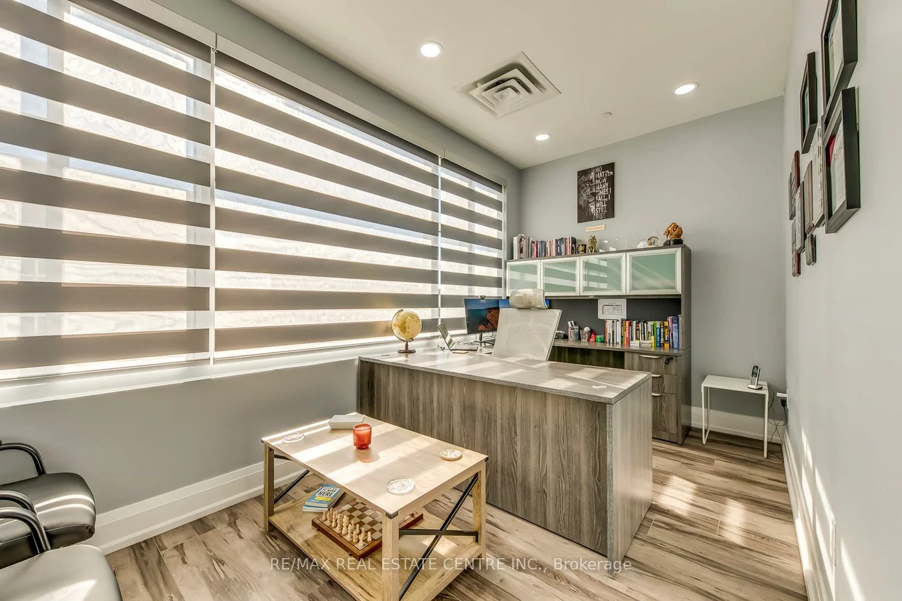 3475, Rebecca, 1014 - QE Queen Elizabeth, Oakville