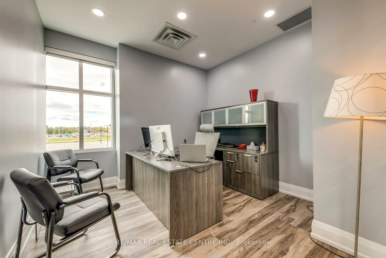 3475, Rebecca, 1014 - QE Queen Elizabeth, Oakville