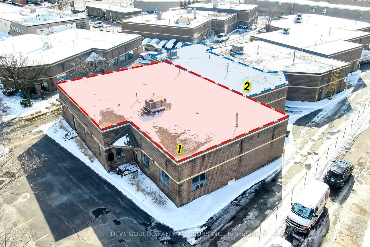 460, Woody, 1014 - QE Queen Elizabeth, Oakville