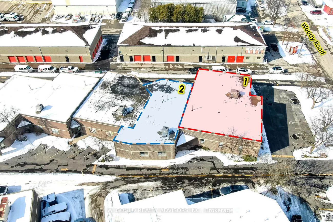 460, Woody, 1014 - QE Queen Elizabeth, Oakville
