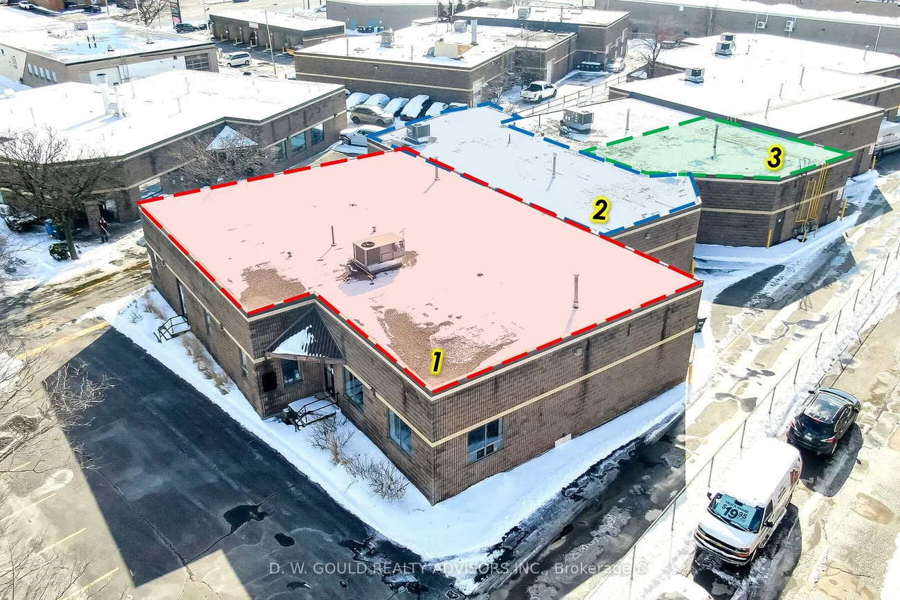 460, Woody, 1014 - QE Queen Elizabeth, Oakville