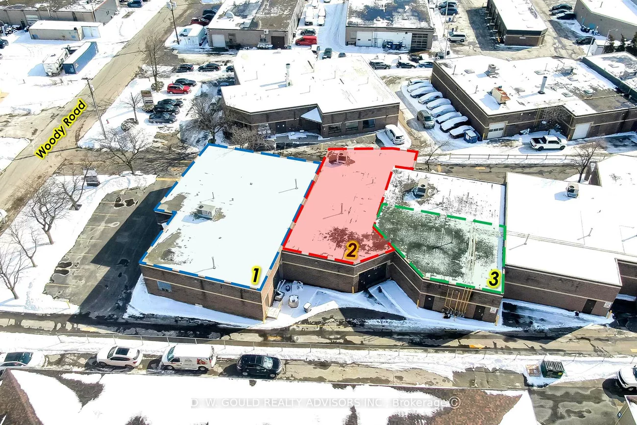 460, Woody, 1014 - QE Queen Elizabeth, Oakville