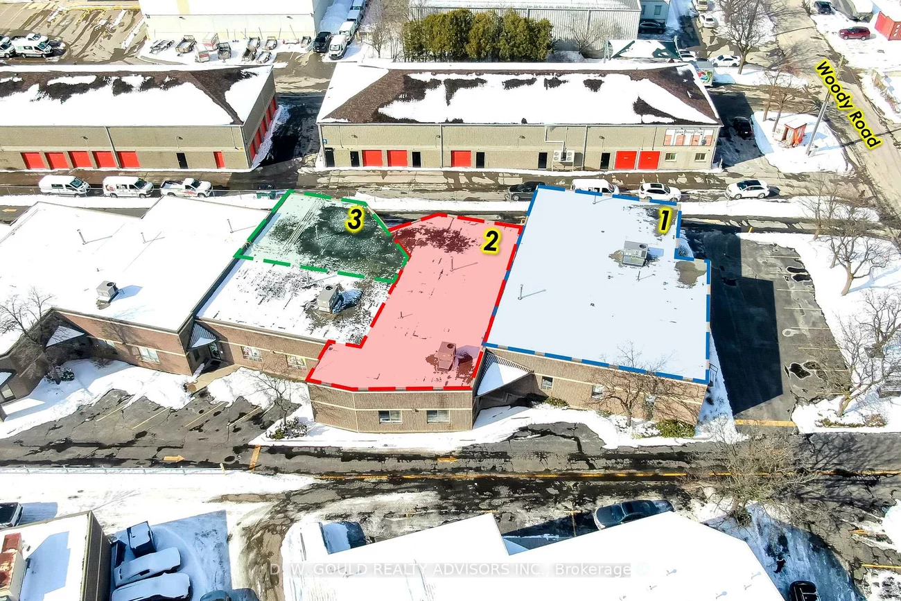 460, Woody, 1014 - QE Queen Elizabeth, Oakville