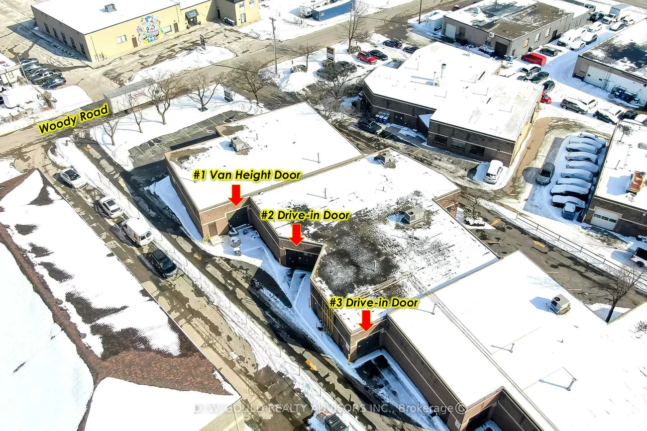 460, Woody, 1014 - QE Queen Elizabeth, Oakville