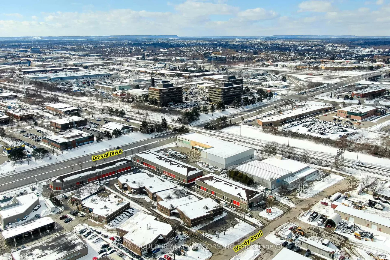 460, Woody, 1014 - QE Queen Elizabeth, Oakville
