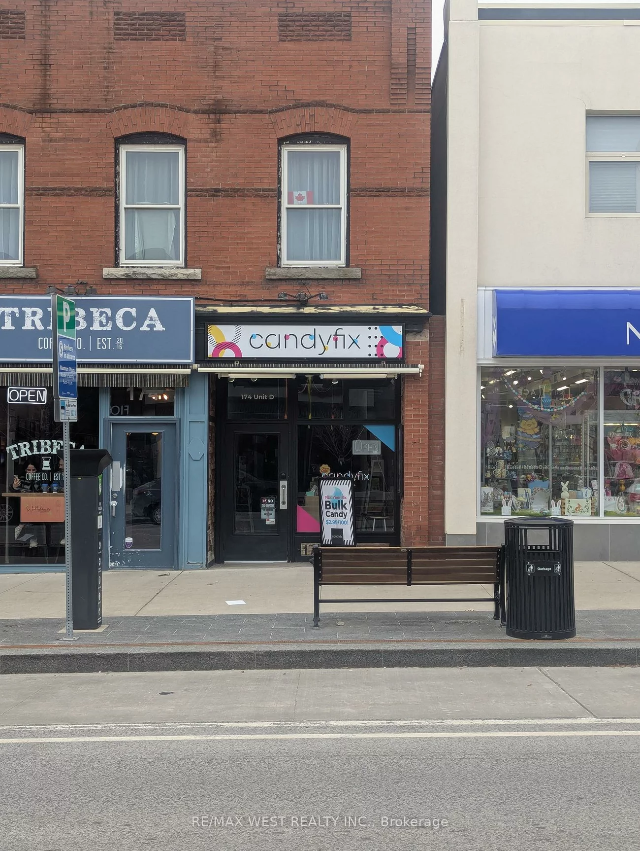 174, Lakeshore, 1002 - CO Central, Oakville
