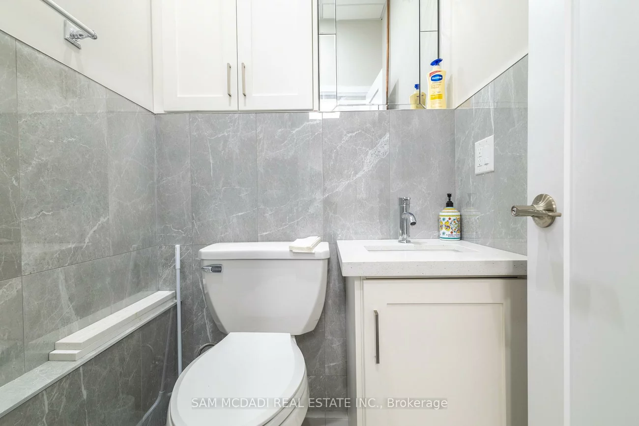 3465, Rebecca, 1014 - QE Queen Elizabeth, Oakville