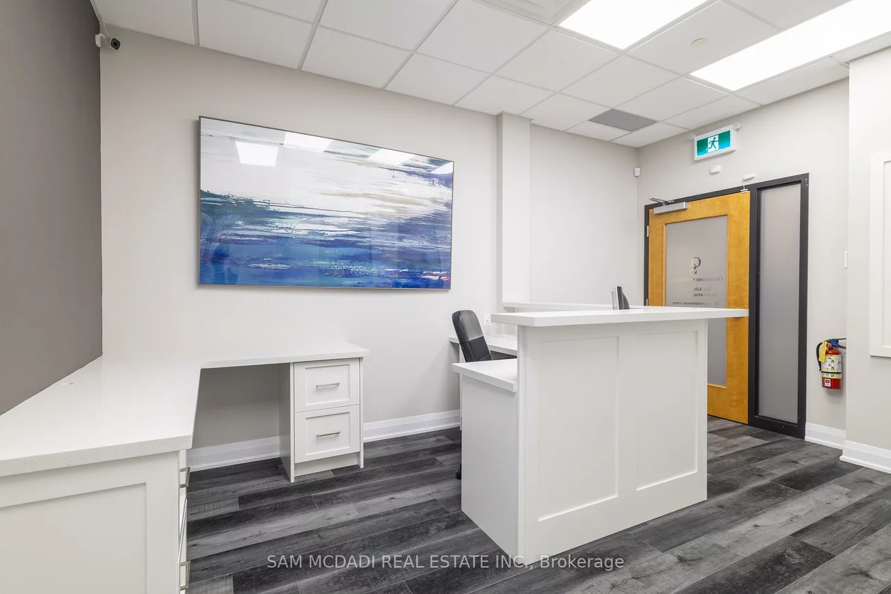 3465, Rebecca, 1014 - QE Queen Elizabeth, Oakville