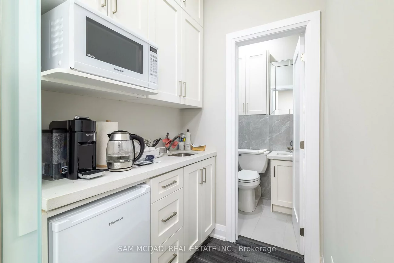 3465, Rebecca, 1014 - QE Queen Elizabeth, Oakville