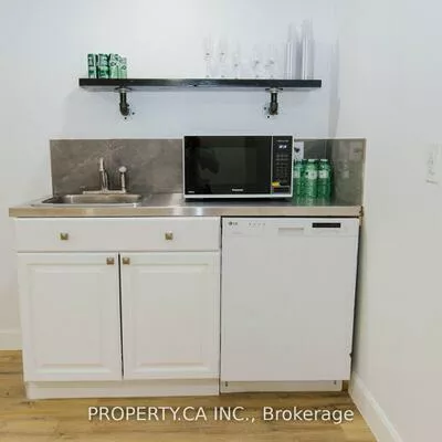 154, Kerr, 1002 - CO Central, Oakville