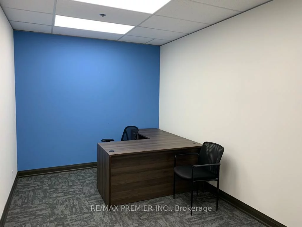 690, Dorval, 1014 - QE Queen Elizabeth, Oakville