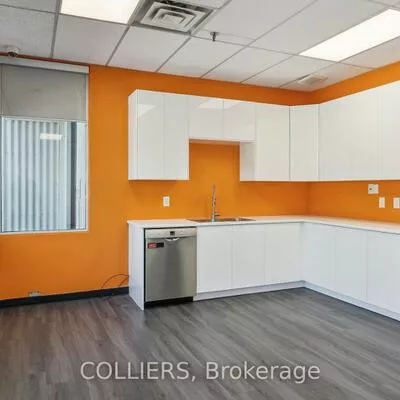 2130, South Service, 1014 - QE Queen Elizabeth, Oakville