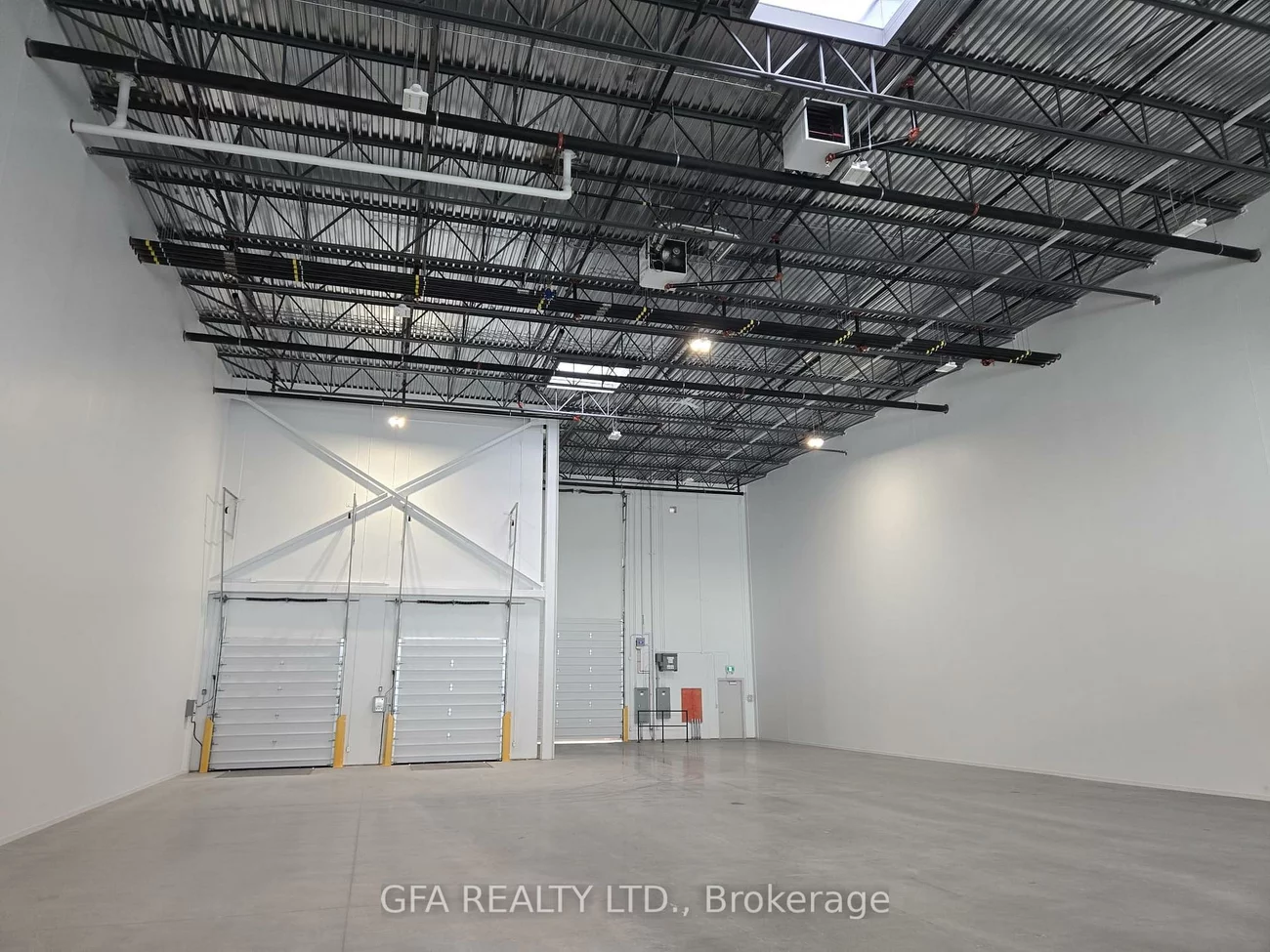 3303, Superior, 1014 - QE Queen Elizabeth, Oakville