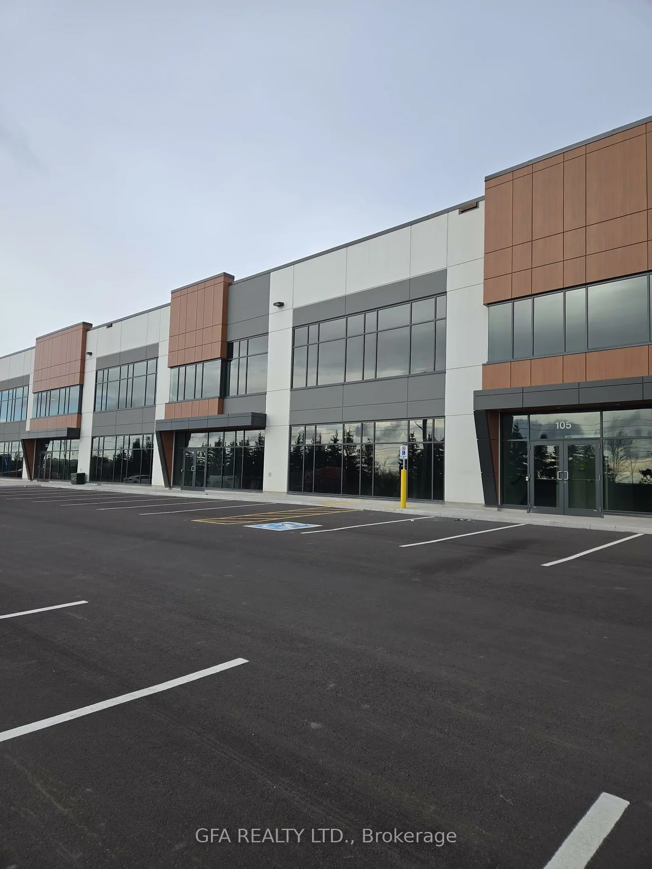 3303, Superior, 1014 - QE Queen Elizabeth, Oakville