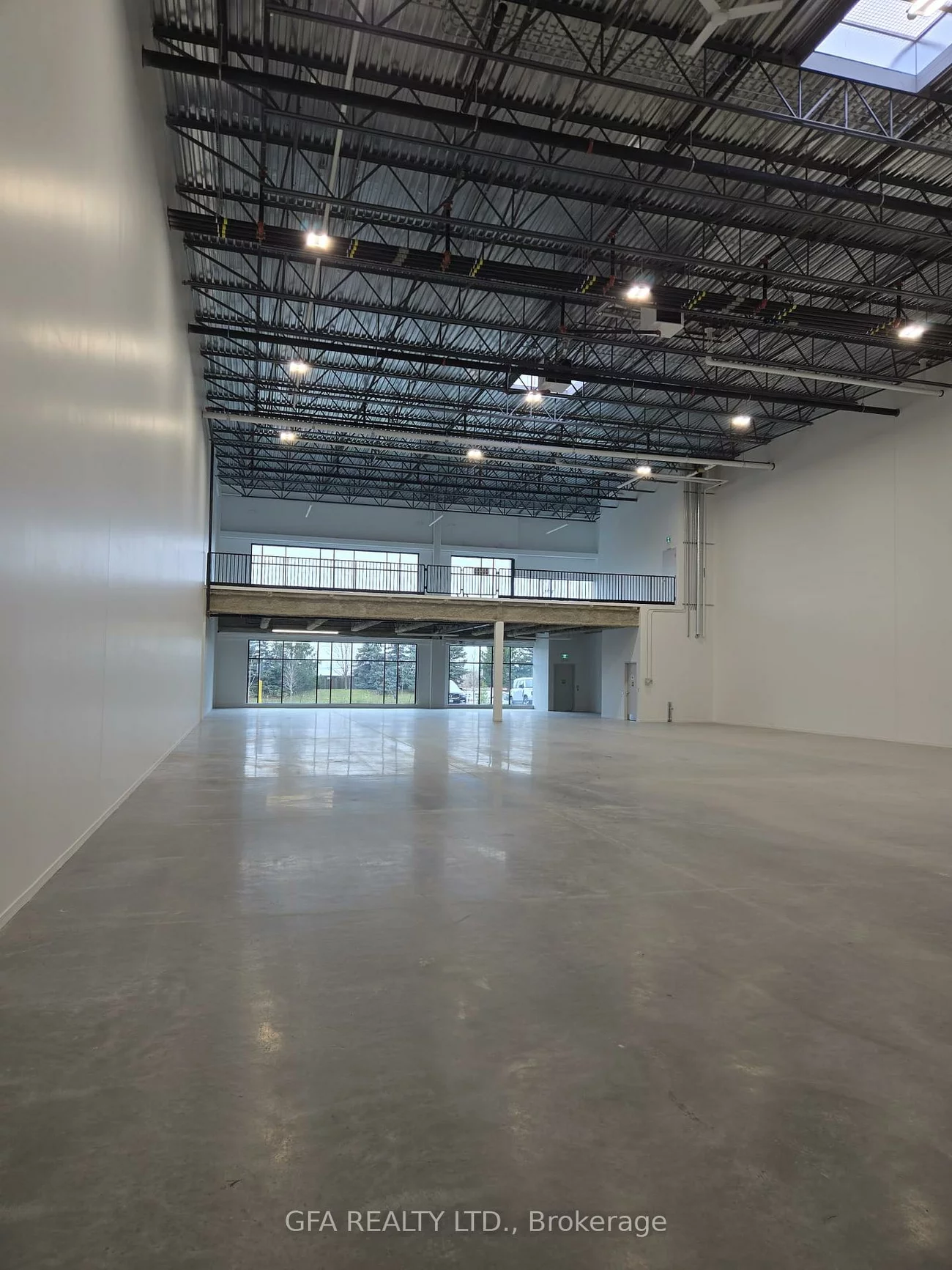 3303, Superior, 1014 - QE Queen Elizabeth, Oakville