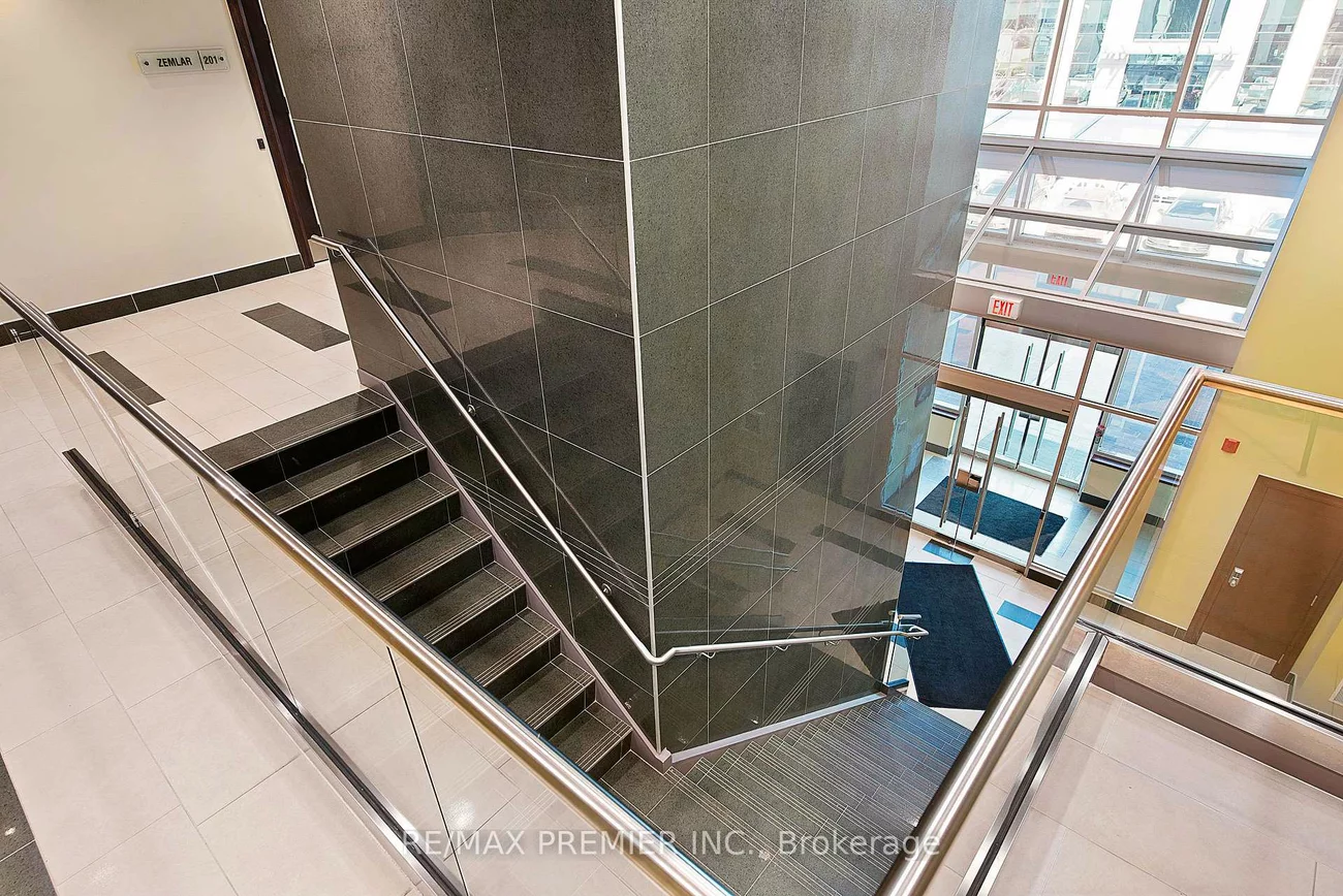 1300, Cornwall, 1014 - QE Queen Elizabeth, Oakville