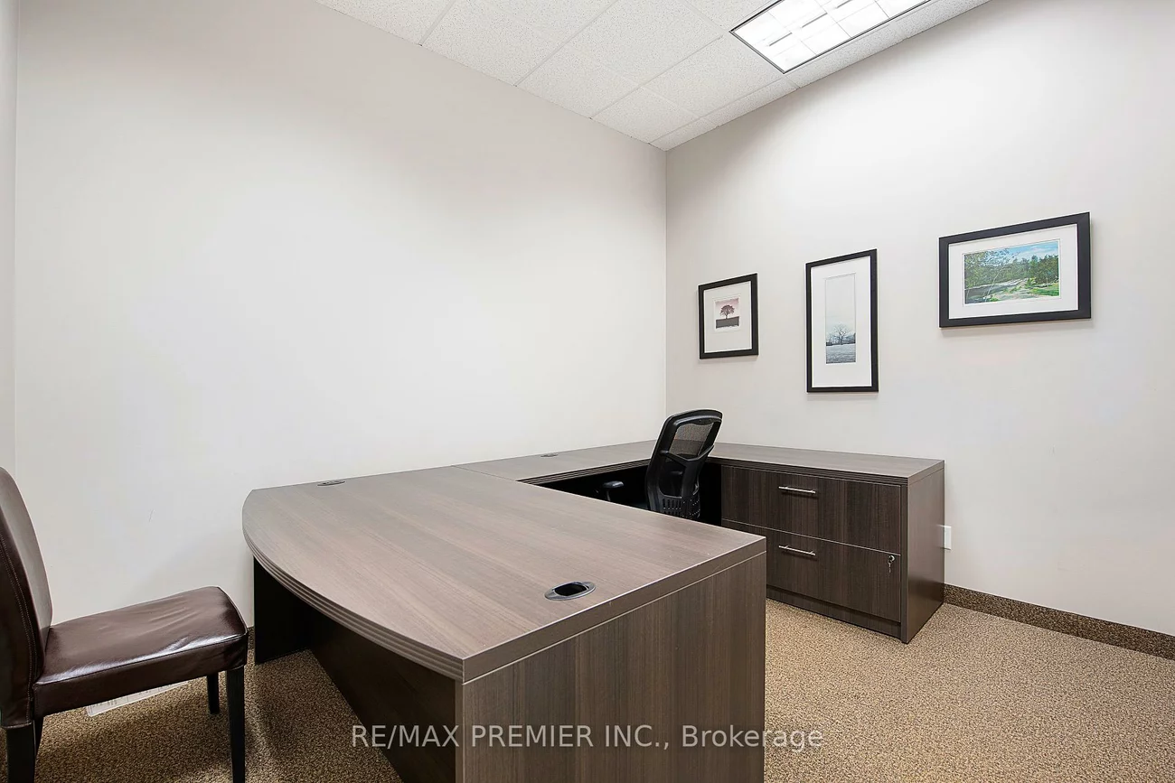 1300, Cornwall, 1014 - QE Queen Elizabeth, Oakville