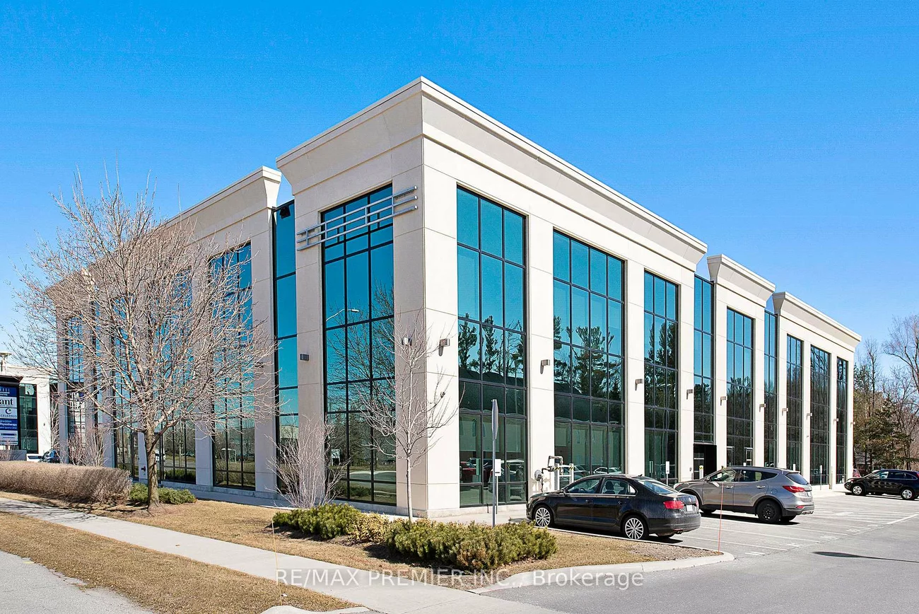 1300, Cornwall, 1014 - QE Queen Elizabeth, Oakville