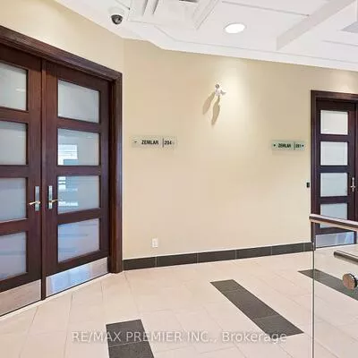 1300, Cornwall, 1014 - QE Queen Elizabeth, Oakville