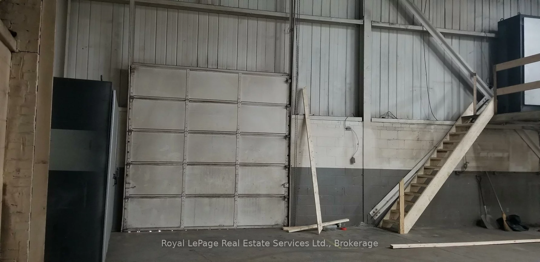 2050, Speers, 1014 - QE Queen Elizabeth, Oakville