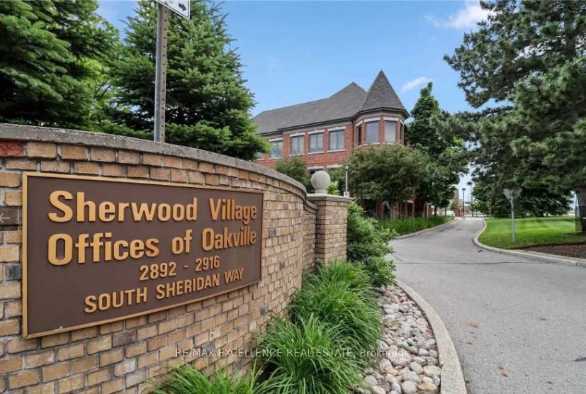 2896, South Sheridan, 1021 - WP Winston Park, Oakville