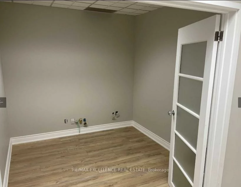 2896, South Sheridan, 1021 - WP Winston Park, Oakville
