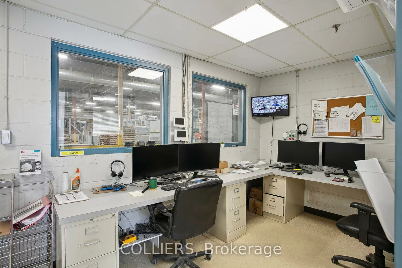 1485, Speers, 1014 - QE Queen Elizabeth, Oakville