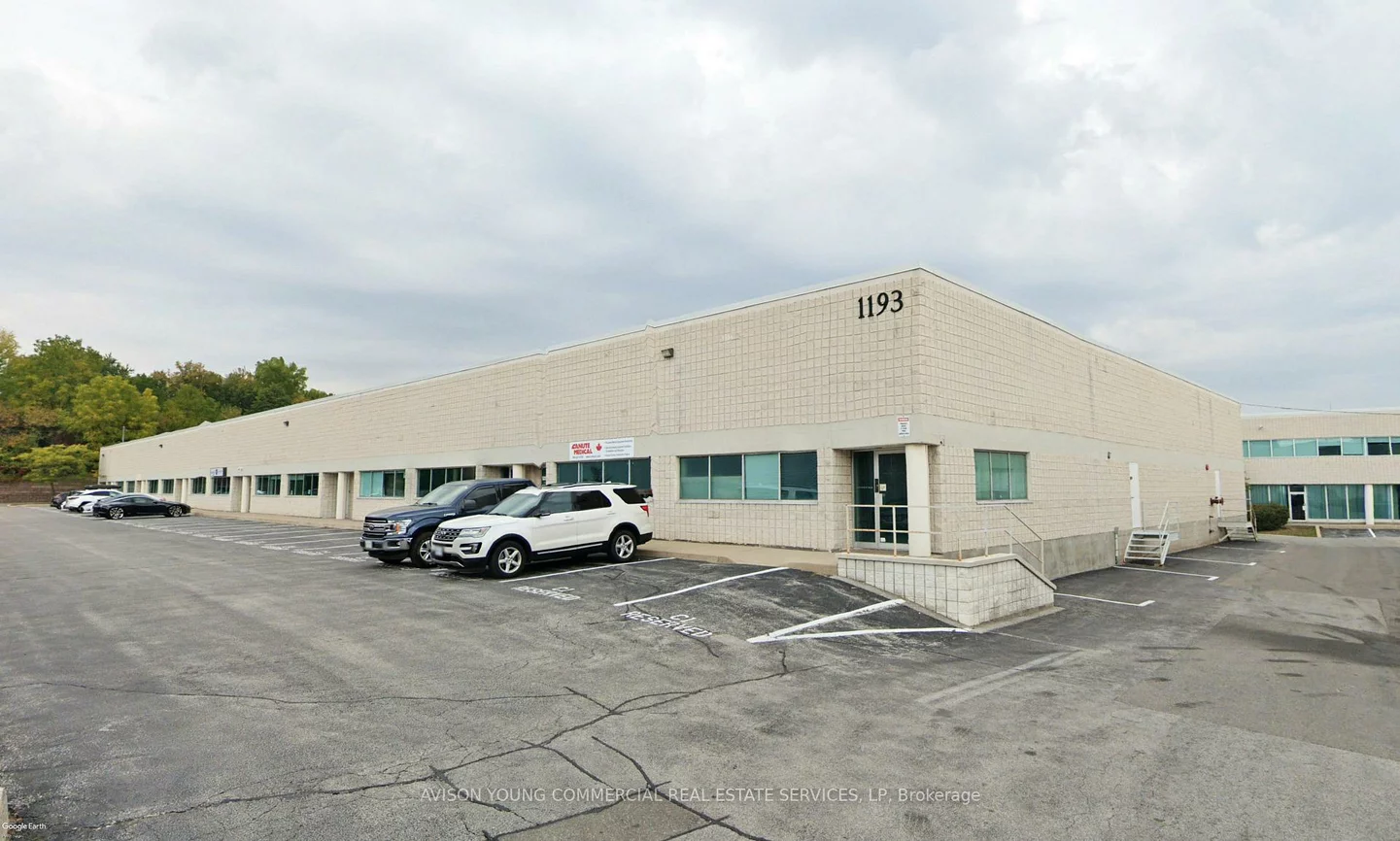 1193, North Service, 1014 - QE Queen Elizabeth, Oakville
