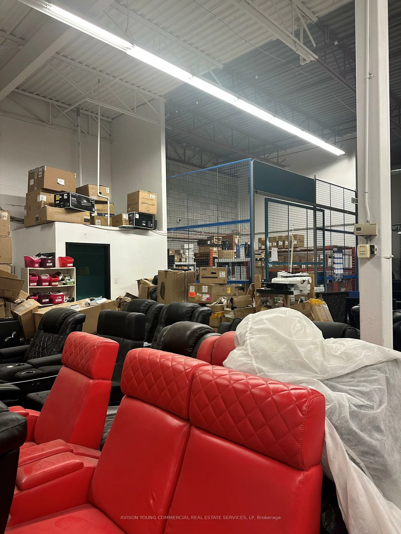 1193, North Service, 1014 - QE Queen Elizabeth, Oakville