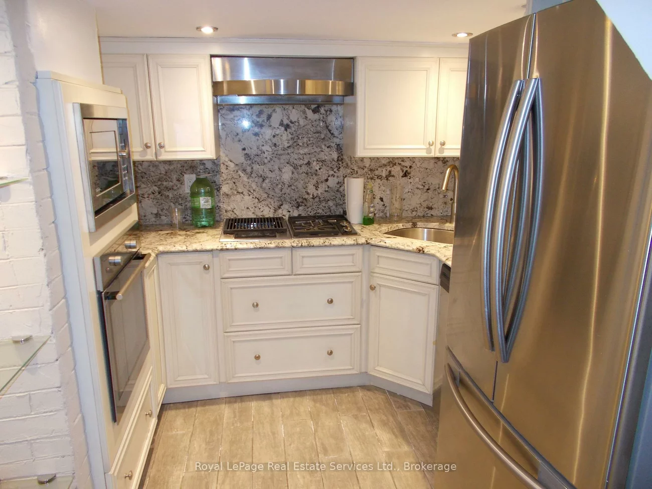 124, WILSON, 1002 - CO Central, Oakville