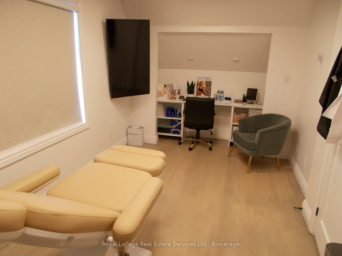 124, WILSON, 1002 - CO Central, Oakville
