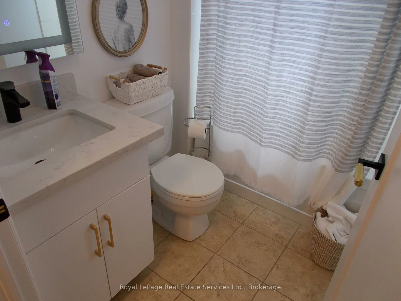 124, WILSON, 1002 - CO Central, Oakville