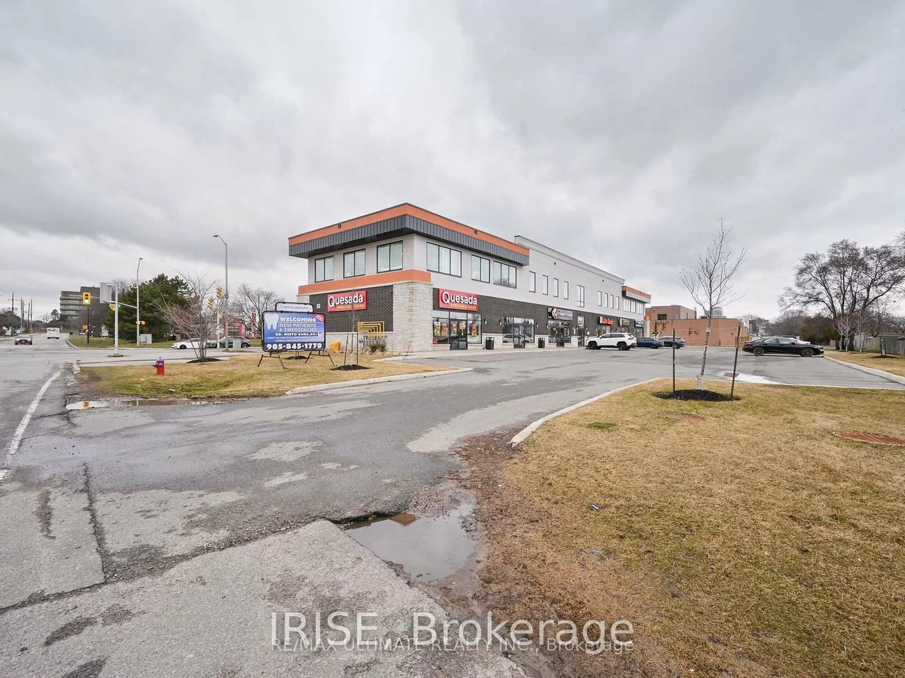 358, Speers, 1014 - QE Queen Elizabeth, Oakville