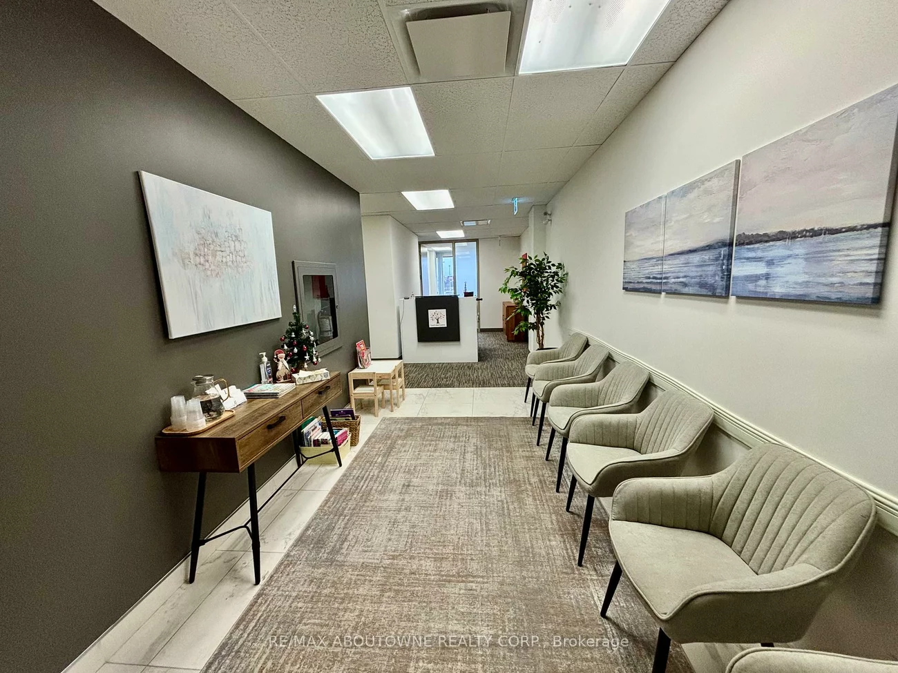 700, Dorval, 1014 - QE Queen Elizabeth, Oakville